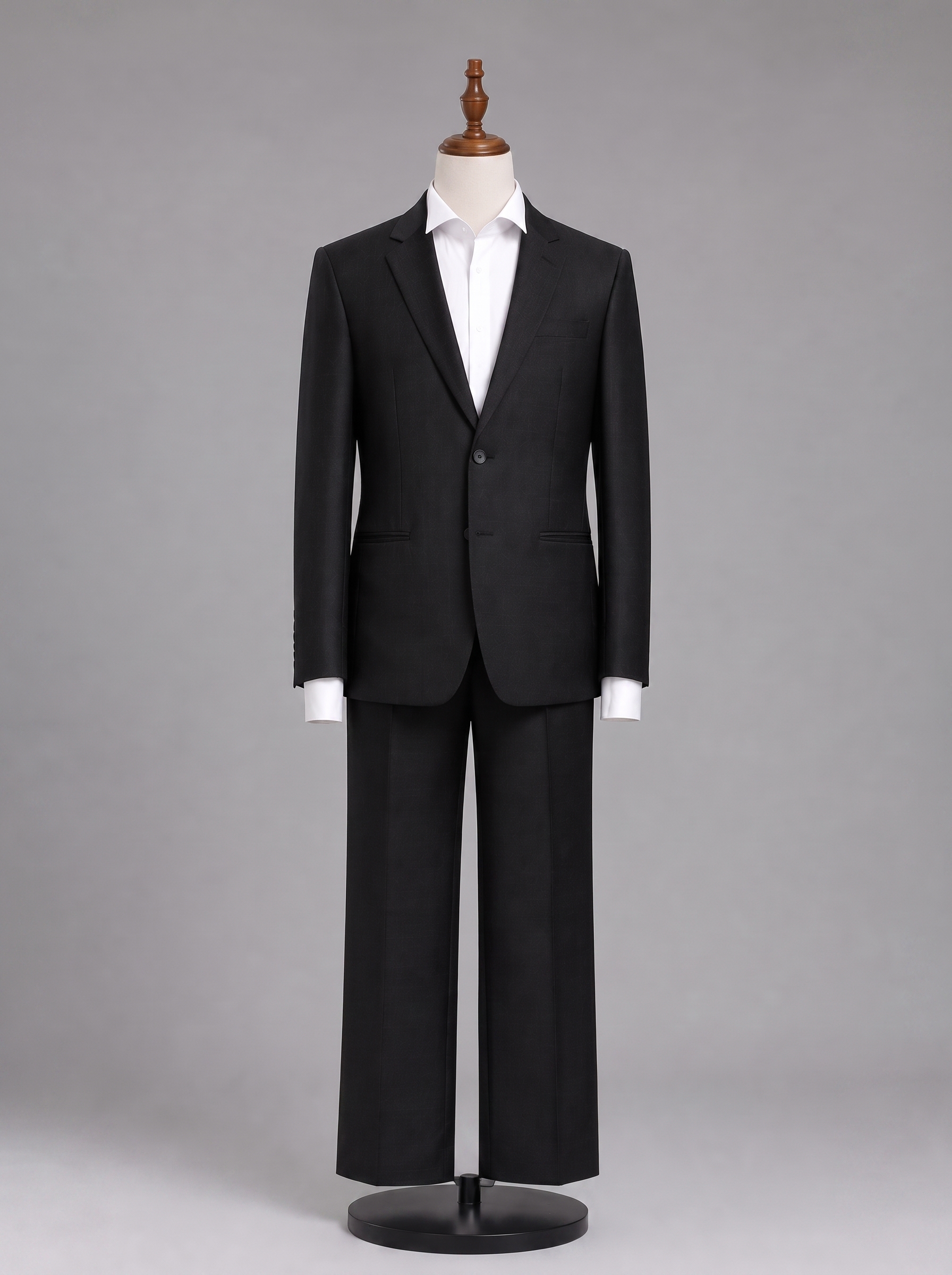 Black tailored suit, full length | Suit đen may đo, toàn thân