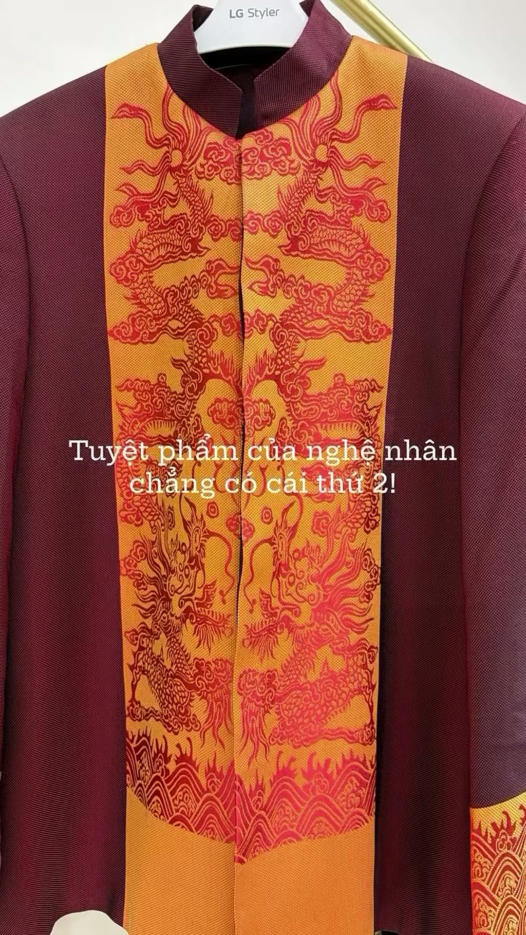Burgundy ceremonial jacket with gold embroidery | Áo lễ phục đỏ burgundy thêu chỉ vàng
