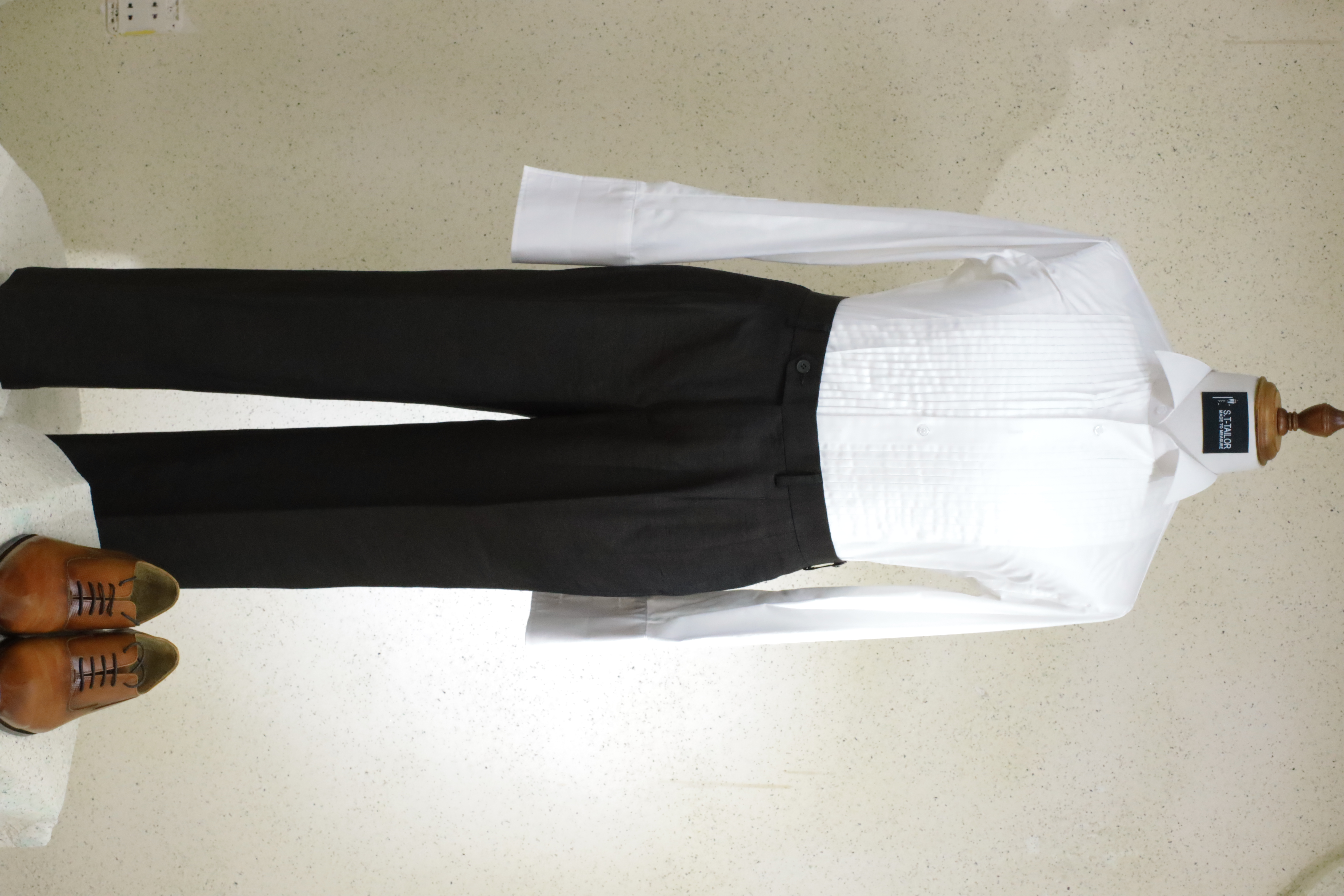 Black formal trousers and white pleated shirt | Quần lễ phục đen và sơ mi trắng xếp ly