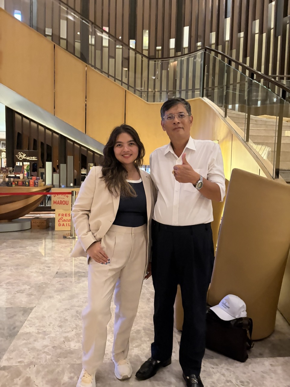 Client feedback portrait at S.T Tailor | Chân dung khách hàng phản hồi tại S.T Tailor